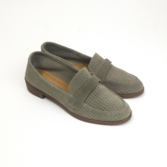 LUCKY BRAND New Taupe Perforated Loafers Size 6 - Picture 2 of 8